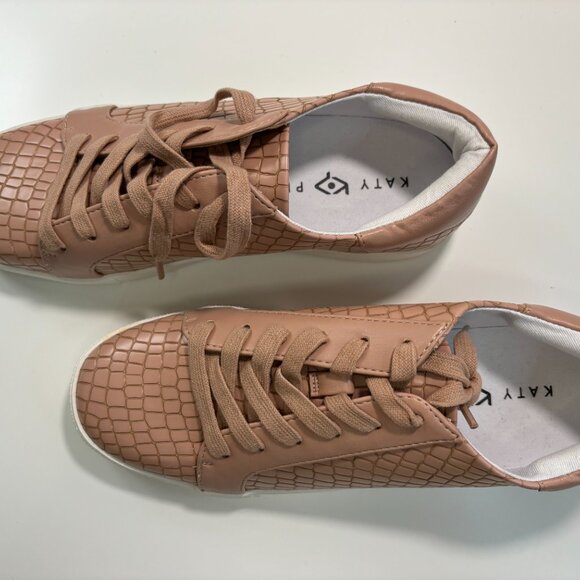 NEW Katy Perry Women's Sneakers Size 8 - Picture 2 of 8